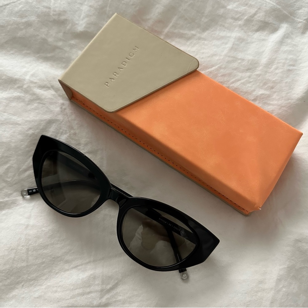 PARADIGM CAT EYE SUNGLASSES - Bianca in Black